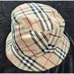 Burberry Vintage Check-pattern Reversible Cotton Bucket Hat